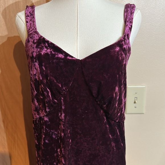 Jessica Simpson Deep burgundy Velvet dress - Picture 2 of 4